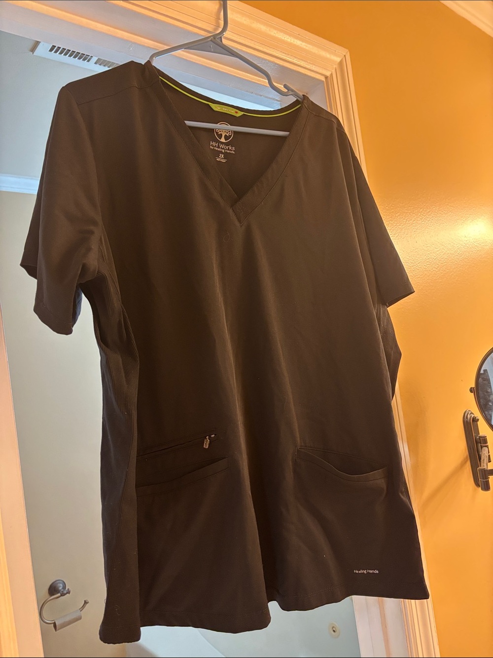 healing hands Black V-Neck Short Sleeve Medical Top